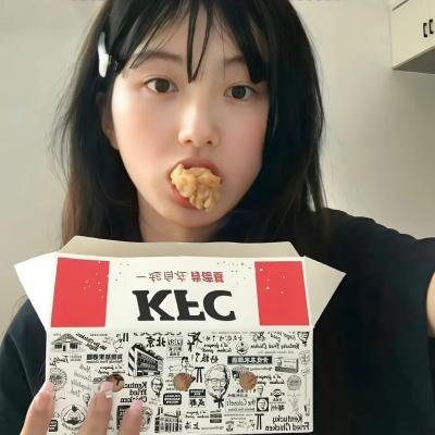 大象席地而坐